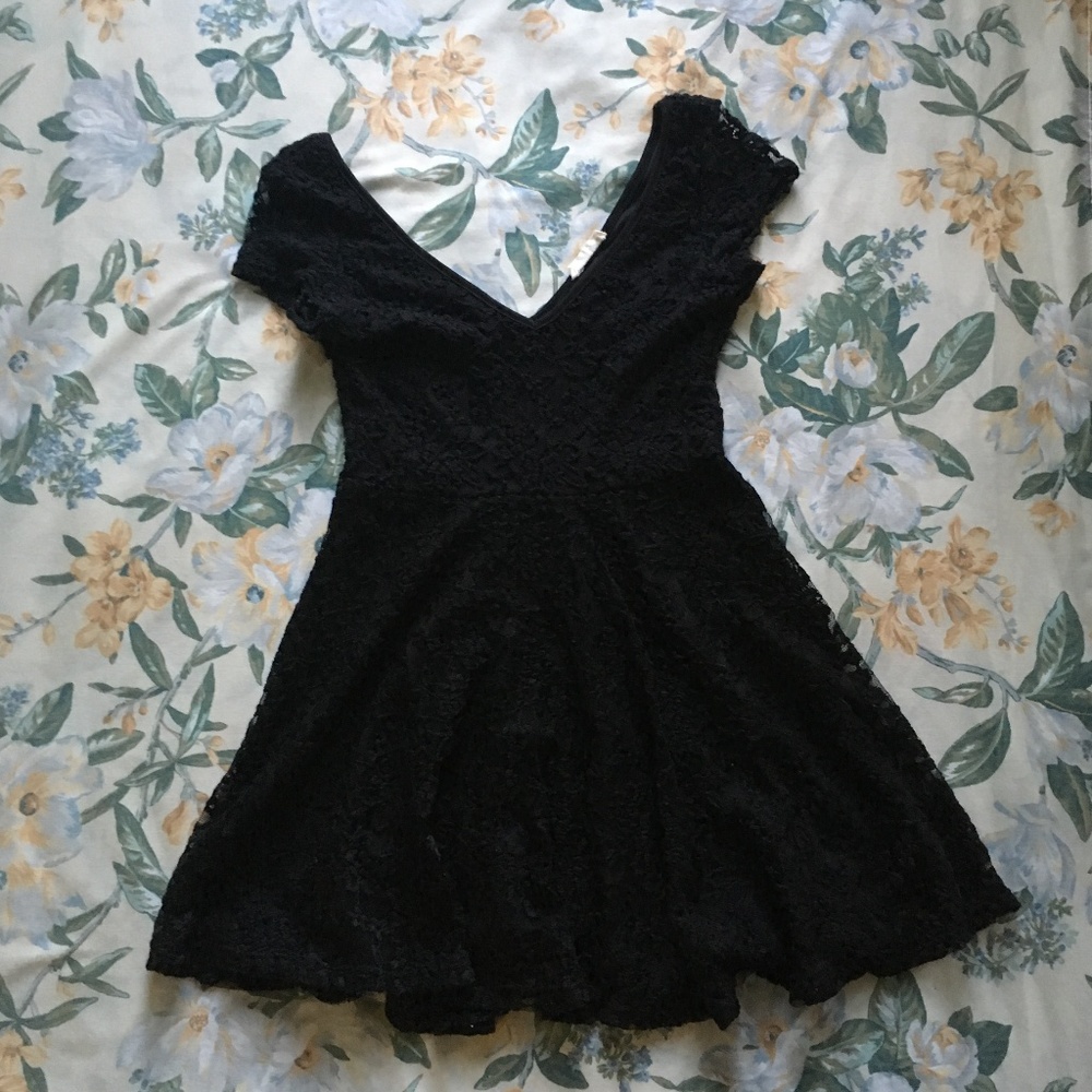 Short Black V-Neck Lace Skater Dress
